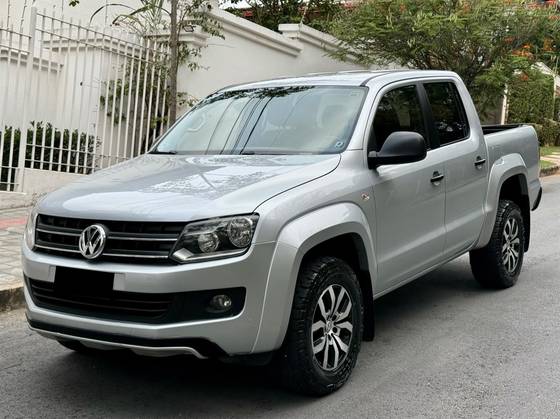 VOLKSWAGEN AMAROK 2.0 TRENDLINE 4X4 CD 16V TURBO INTERCOOLER DIESEL 4P AUTOMÁTICO VOLKSWAGEN AMAROK 2.0 TRENDLINE 4X4 CD 16V TURBO INTERCOOLER DIESEL 4P AUTOMÁTICO